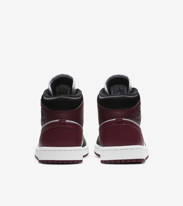 Air Jordan 1 Mid Dark Beetroot