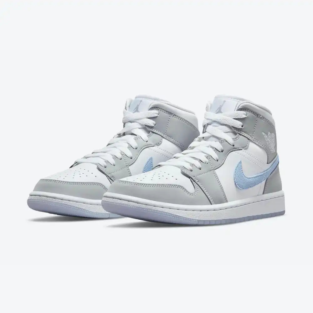 Air Jordan 1 Mid Wolf Grey